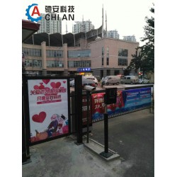馳安科技提供銷量好的銀川關(guān)人行廣告門，產(chǎn)品有保障，傾銷銀川人行廣告門