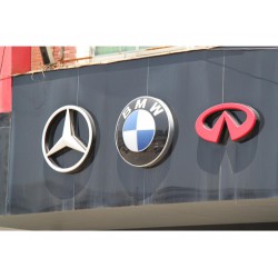 汽車(chē)標(biāo)識(shí)制作應(yīng)選華盛廣告：山東汽車(chē)標(biāo)識(shí)