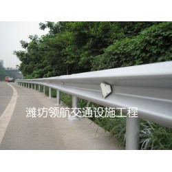 【包您滿意】濰坊護(hù)欄廠家@道路護(hù)欄廠家?濰坊道路隔離欄@濰坊橋梁護(hù)欄？濰坊波形護(hù)欄？歡迎您致電！